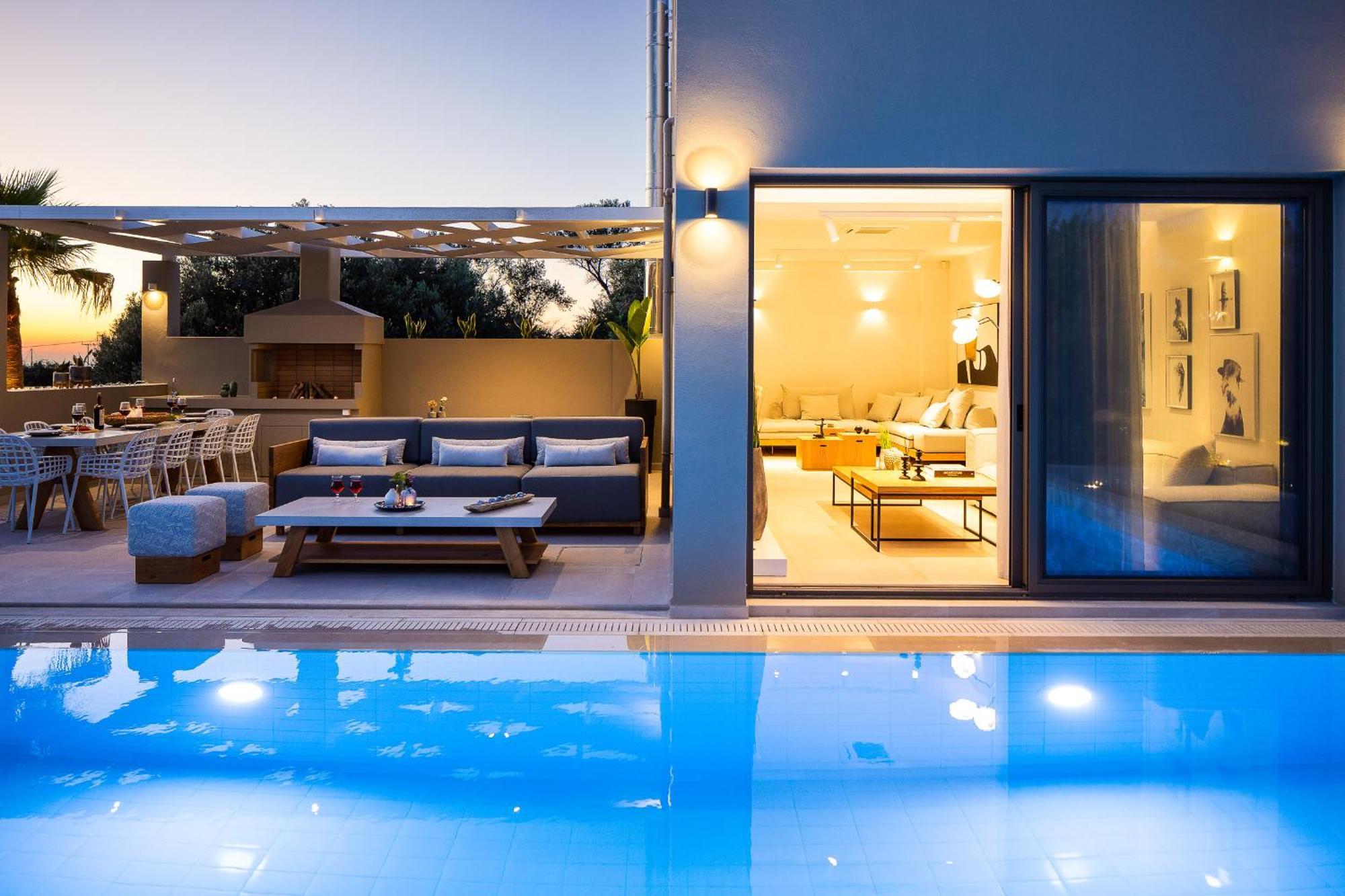 Vasilios Villa, With Pool, Gym & Close To Beach, By Thinkvilla Loutra  Luaran gambar