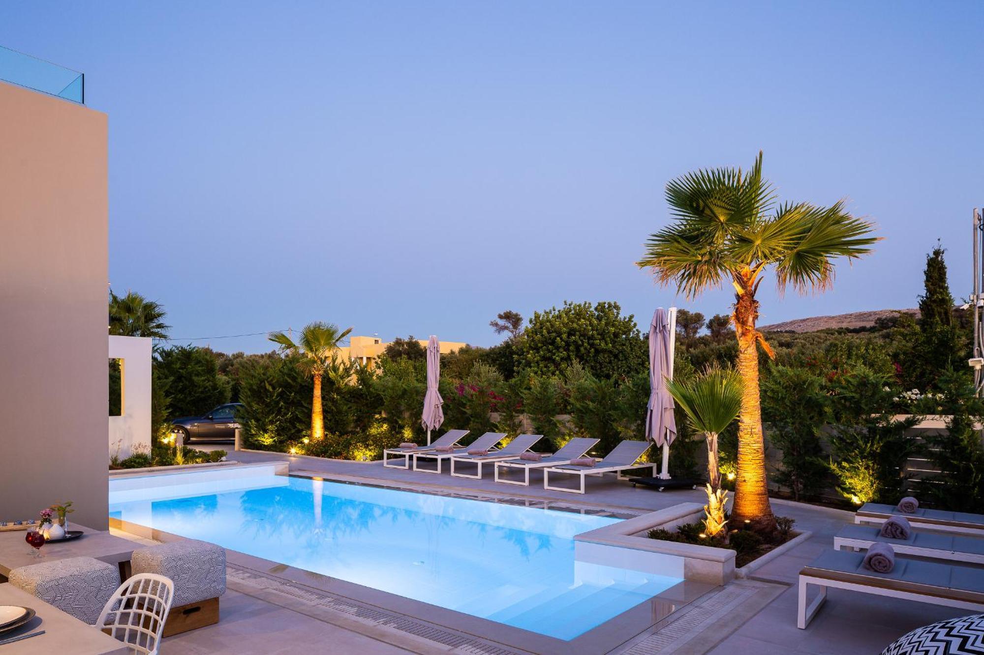 Vasilios Villa, With Pool, Gym & Close To Beach, By Thinkvilla Loutra  Luaran gambar