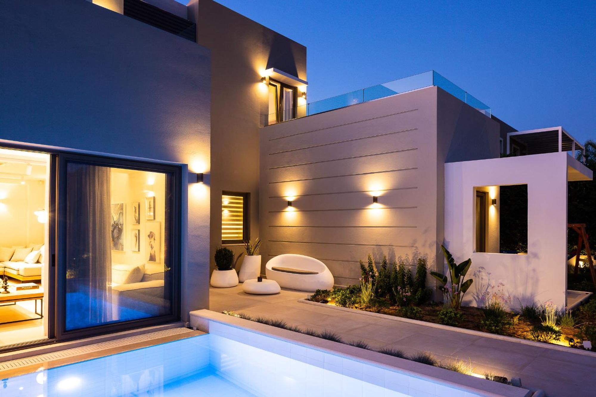 Vasilios Villa, With Pool, Gym & Close To Beach, By Thinkvilla Loutra  Luaran gambar