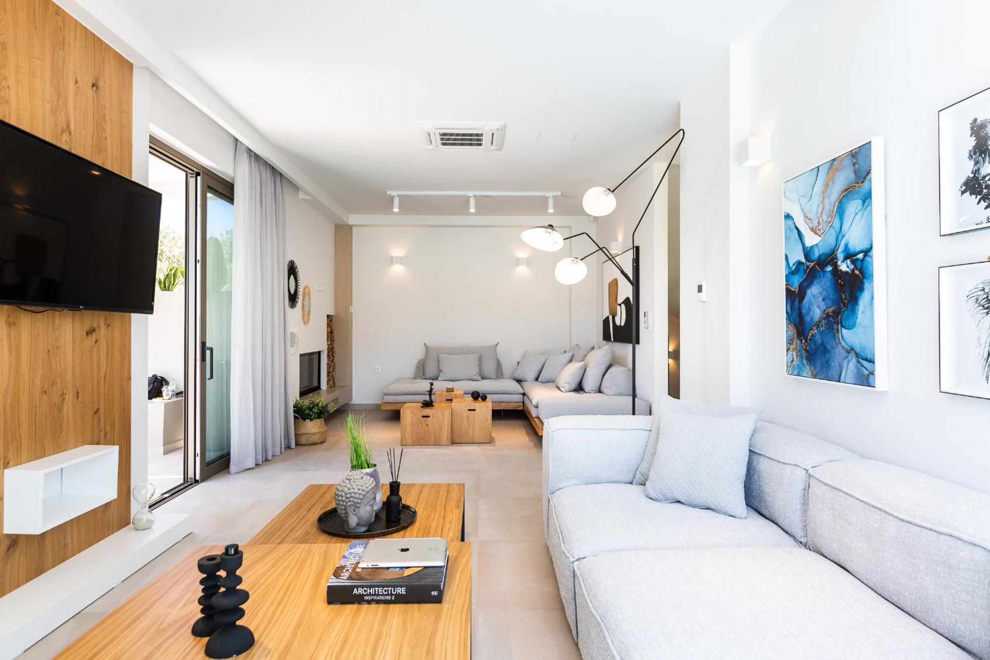 Vasilios Villa, With Pool, Gym & Close To Beach, By Thinkvilla Loutra  Luaran gambar