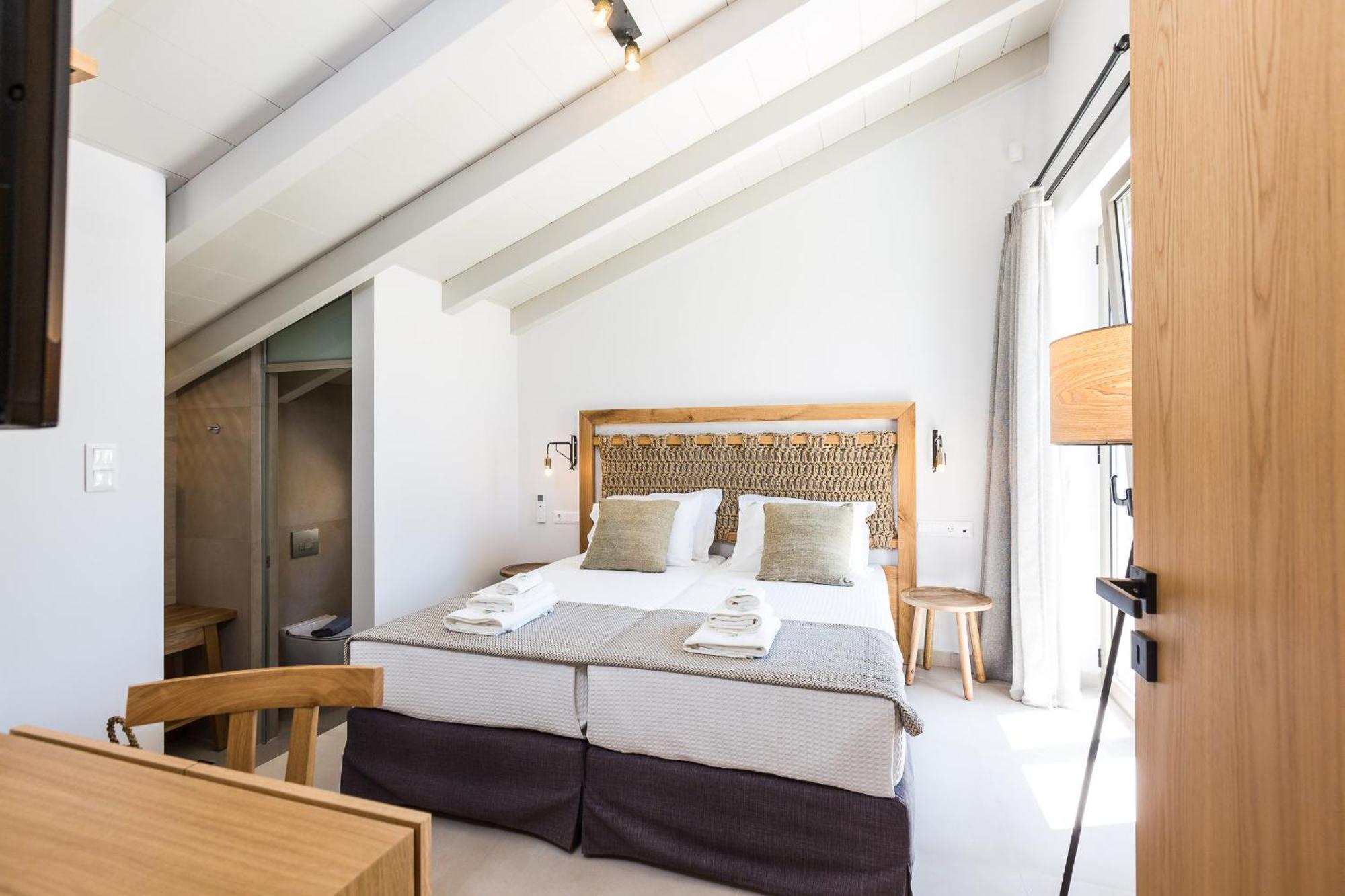 Vasilios Villa, With Pool, Gym & Close To Beach, By Thinkvilla Loutra  Luaran gambar